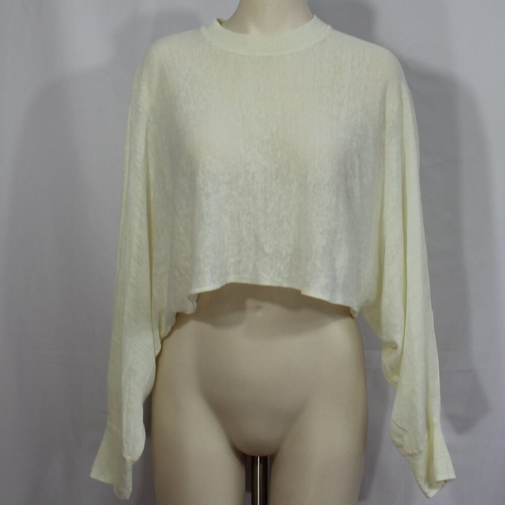 Aritzia Wilfred Free long sleeve round neck ivory color sweater size Small
